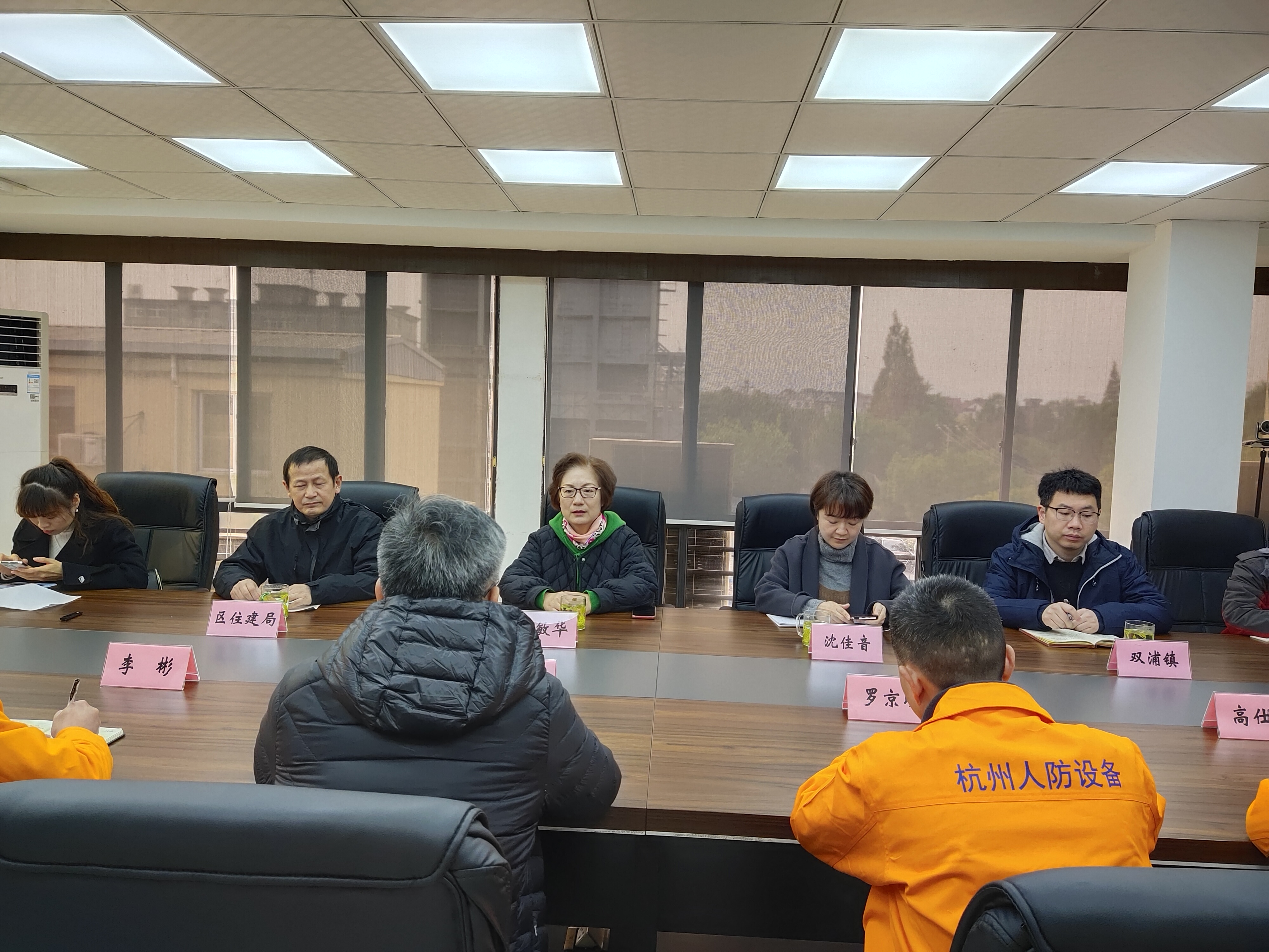 區(qū)政協(xié)主席楊敏華一行人員來我司進行工作調(diào)研