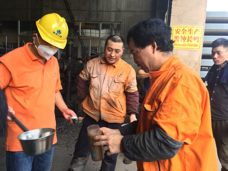 公司組織開展“夏日送清涼”活動 